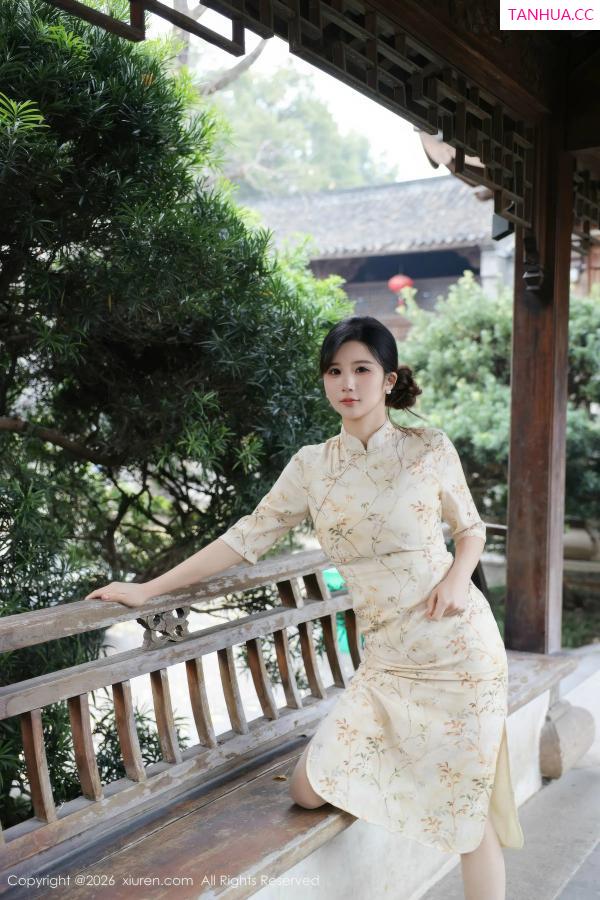   [XiuRen]高清写真图 2026.01.09 No.11214 小肉肉咪 黄色蕾丝内衣第19张图片